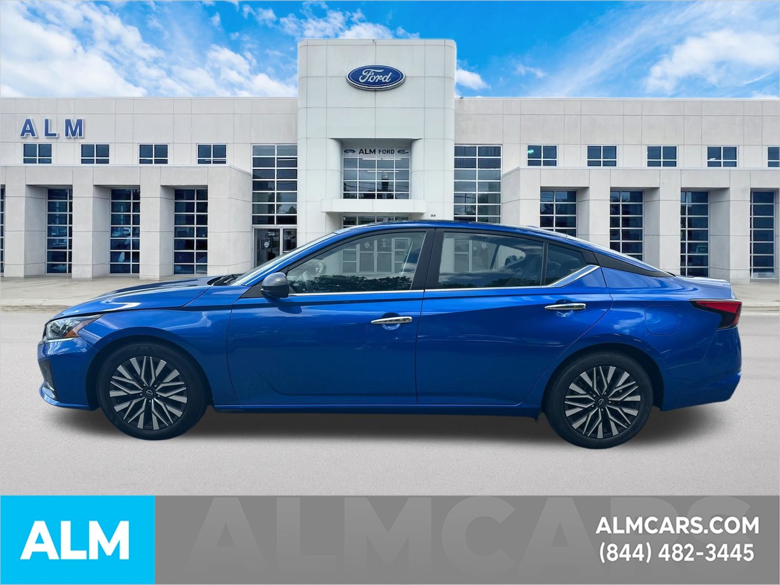 Used 2025 Blue Nissan 2.5 SV image 9
