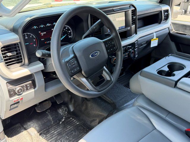 New 2025 Oxford White Ford XL image 17