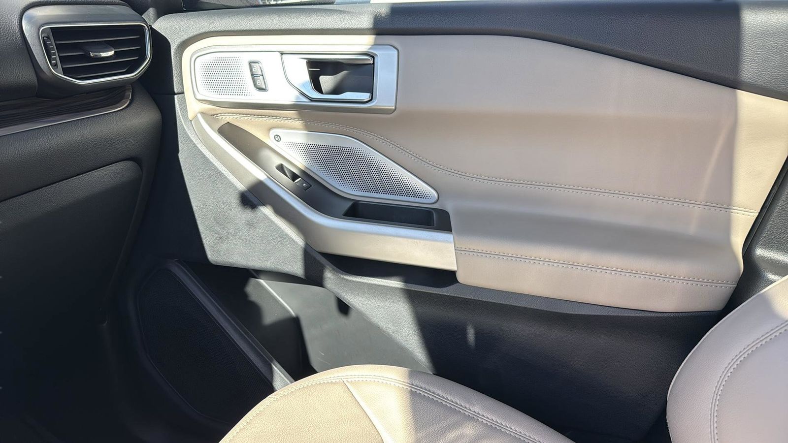 Used Car 2022 Ford Explorer  Limited For Sale Under $35,000 In Austin, Texas