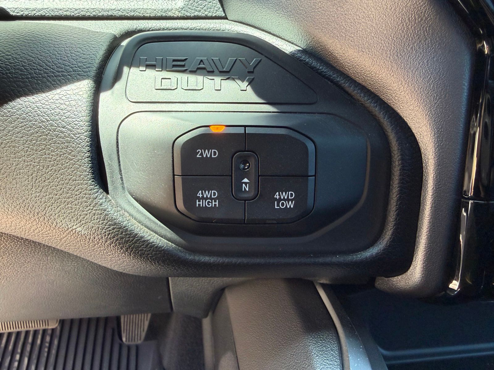 2026 RAM 3500 Laramie - Photo 23