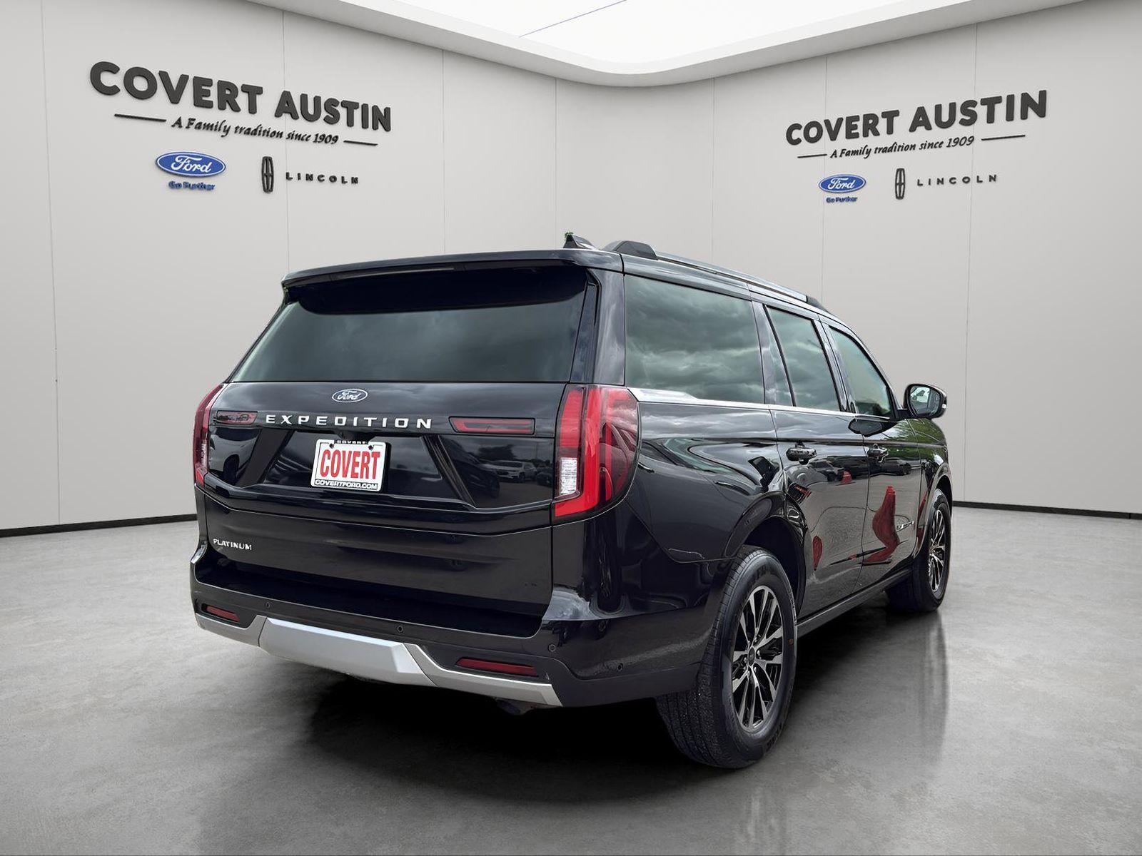 Used Car 2025 Ford Expedition  Platinum For Sale Under $80,000 In Austin, Texas