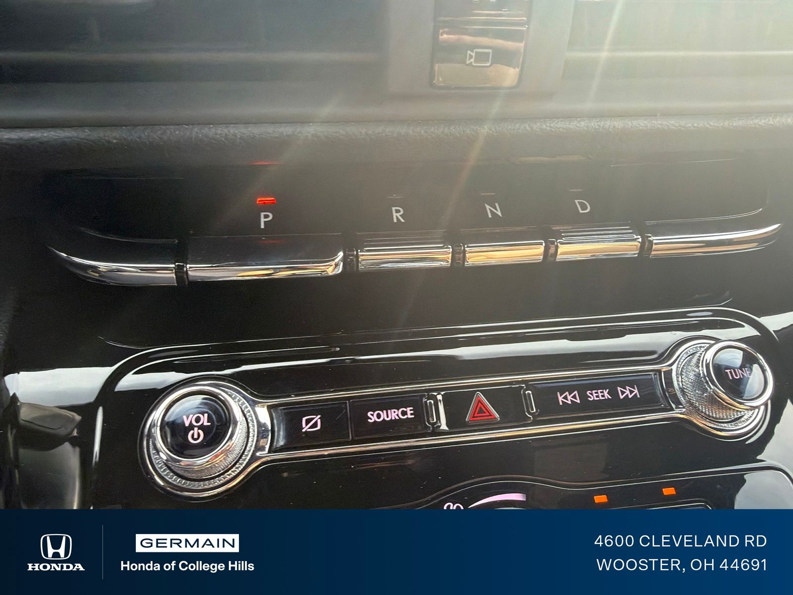 Used 2022 Blue Lincoln Grand Touring image 25