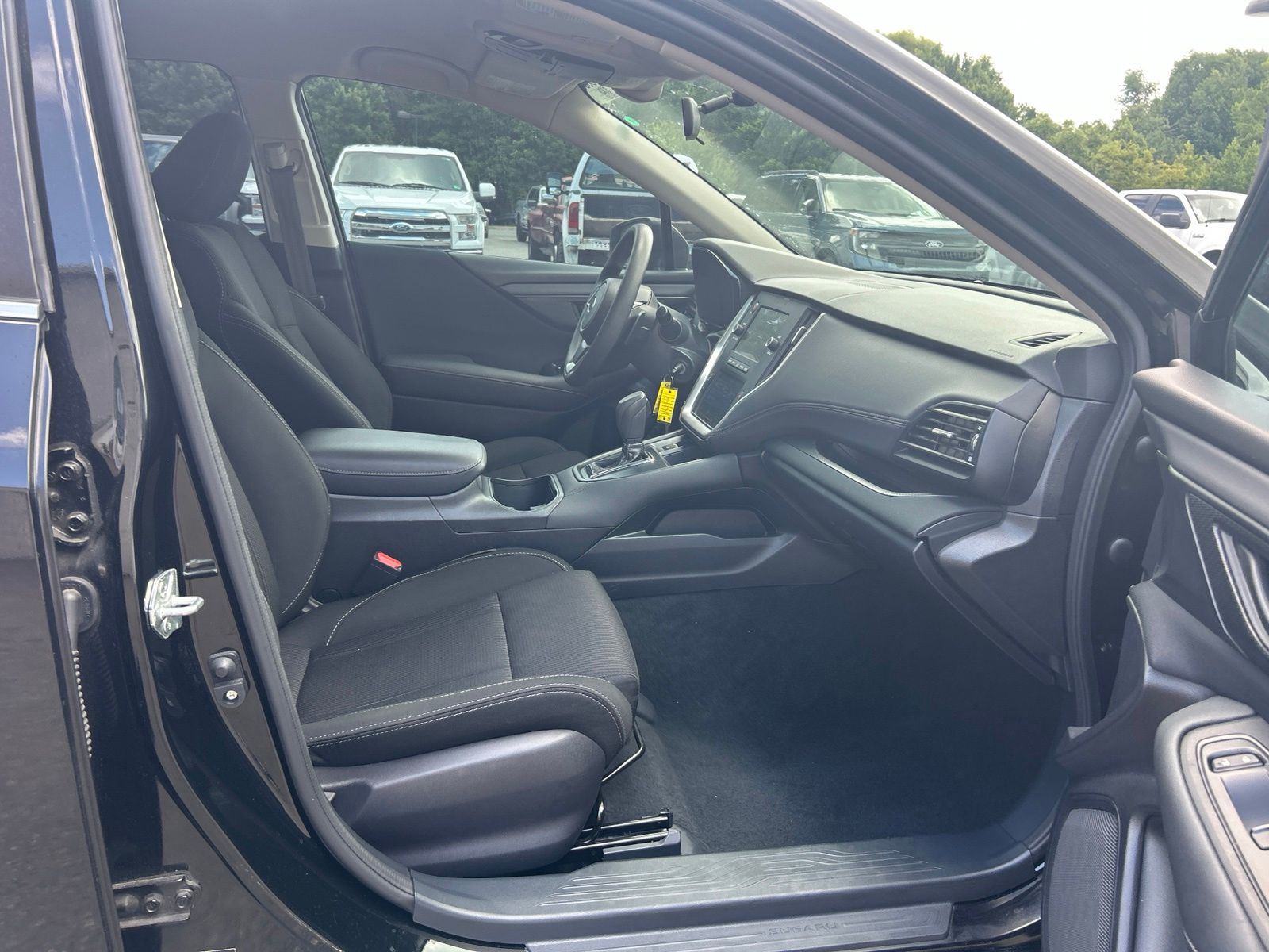 Used 2022 Crystal Black Silica Subaru Base image 23