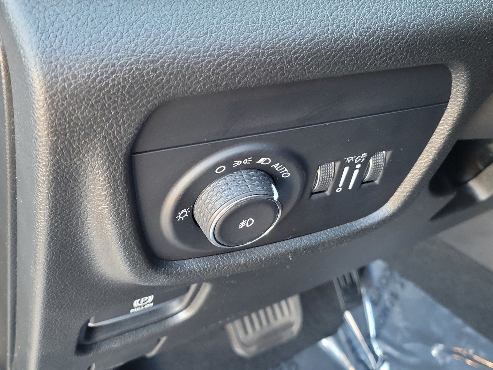 Used 2021 White Jeep Limited image 18