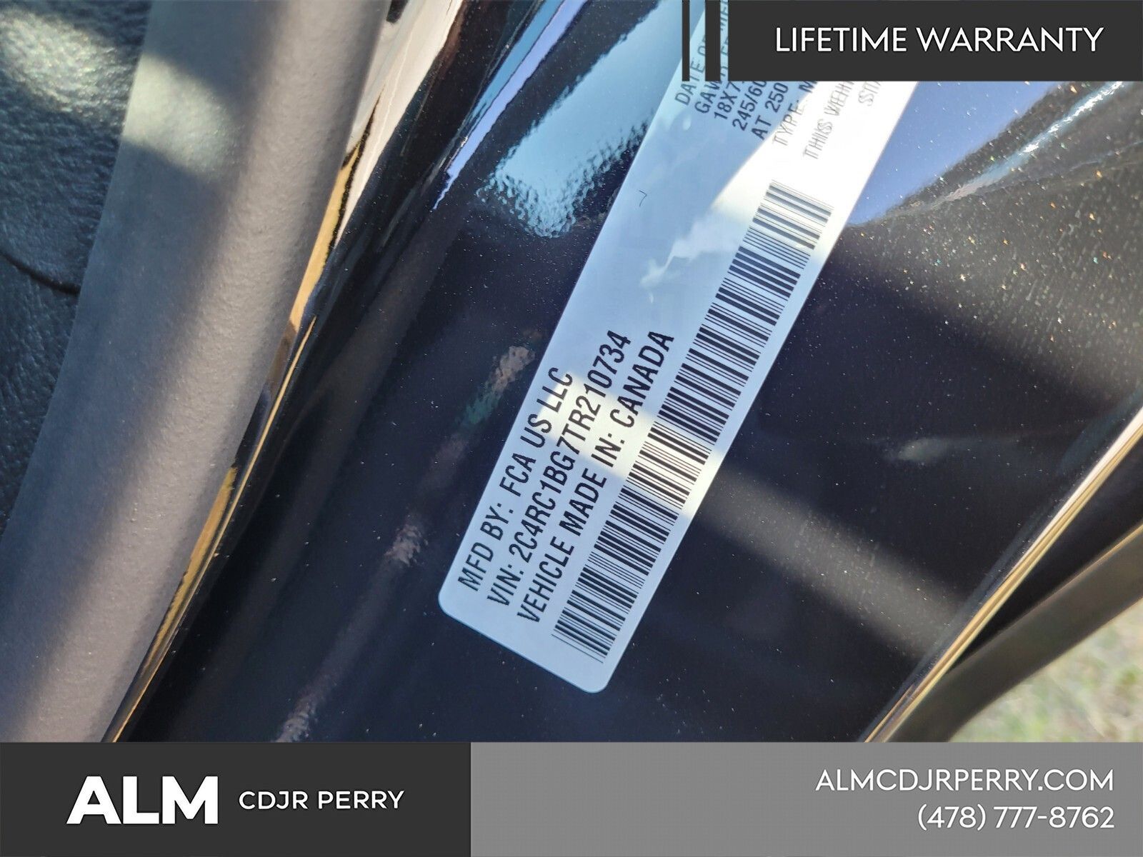New 2026 Diamond Black Crystal Pearl-Coat Exterior Paint Chrysler Select image 9