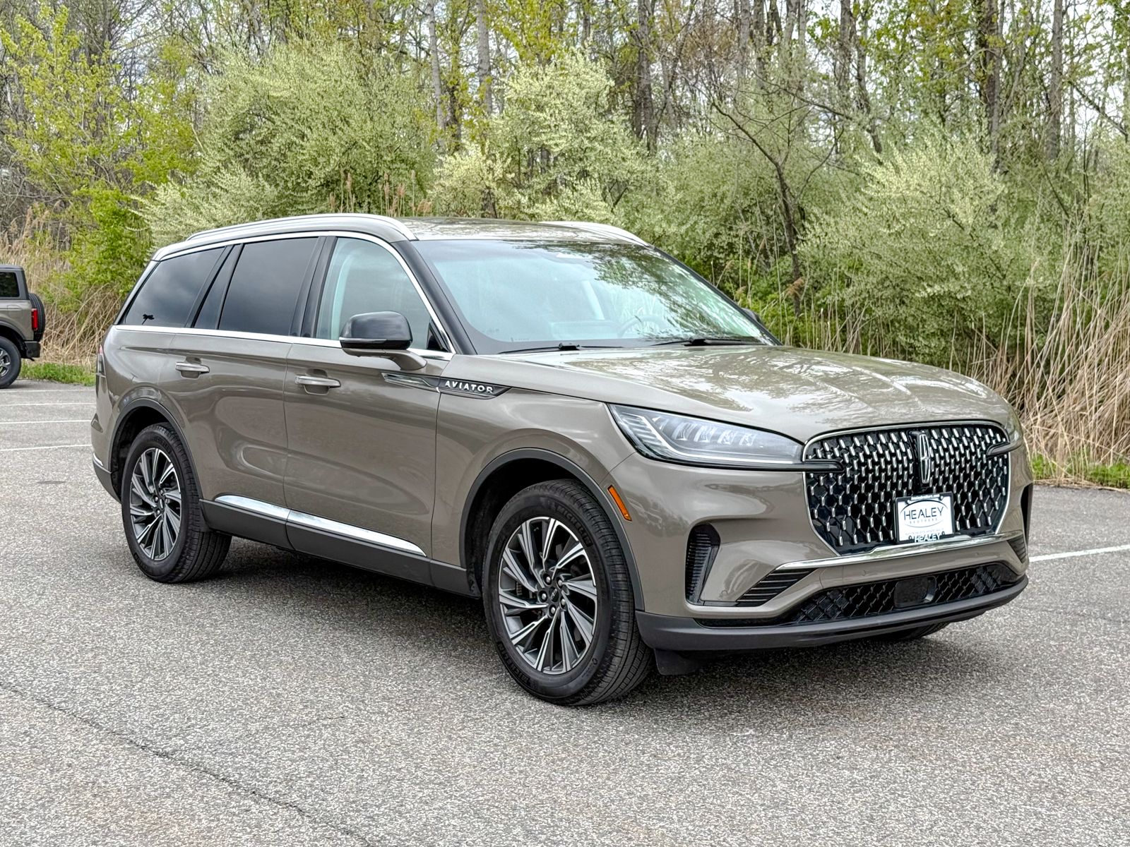Harbor Gray 2025 Lincoln Aviator Premiere AWD SUV / Crossover All-Wheel Drive Automatic