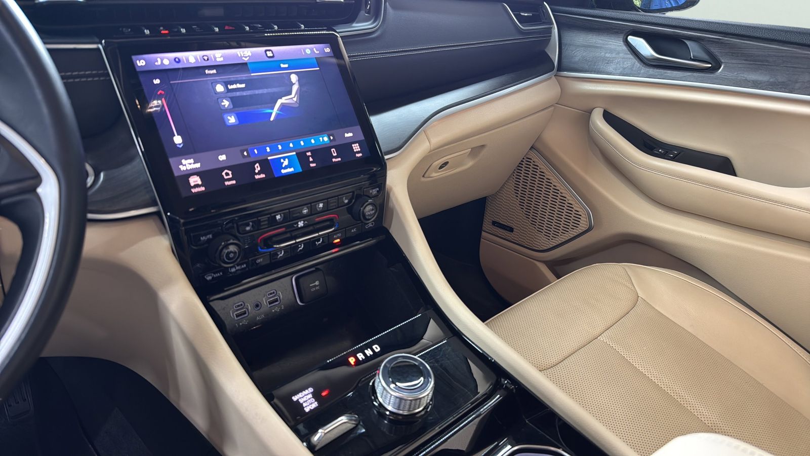 Used Car 2022 Jeep Grand Cherokee L  Limited For Sale Under $30,000 In Austin, Texas