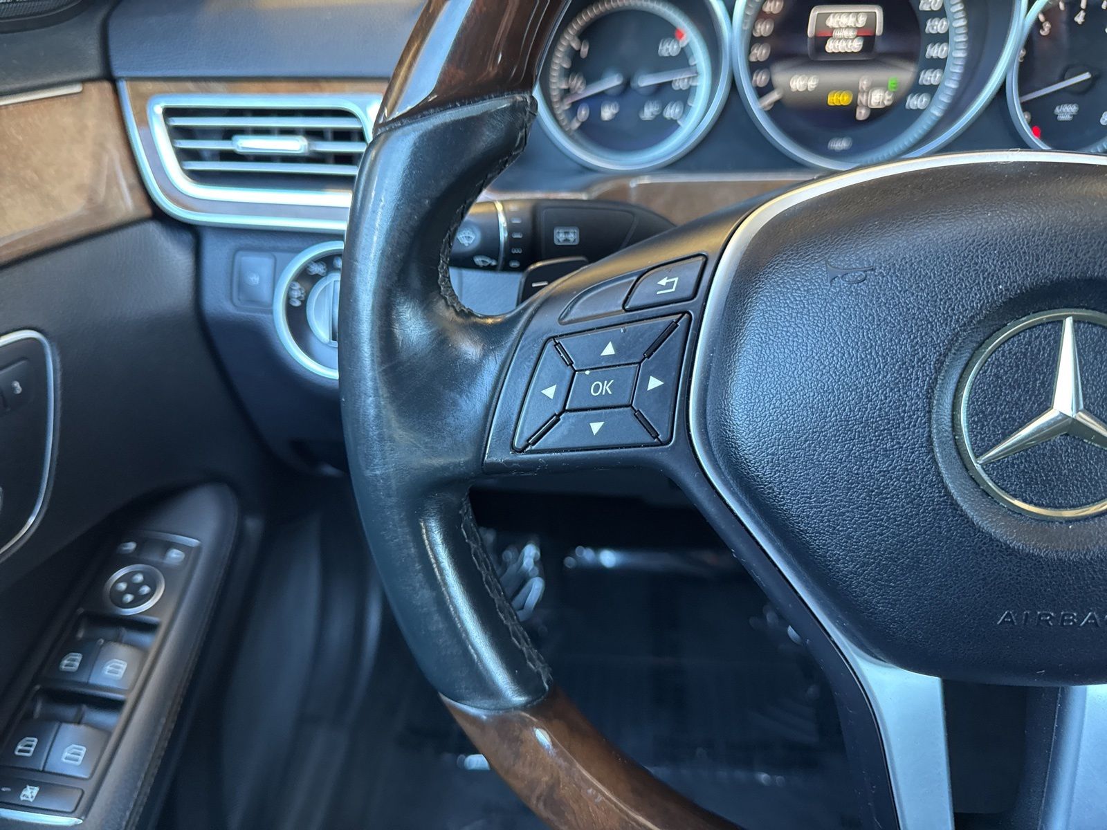 Used 2014 Steel Gray Metallic Mercedes-Benz E 350 image 30