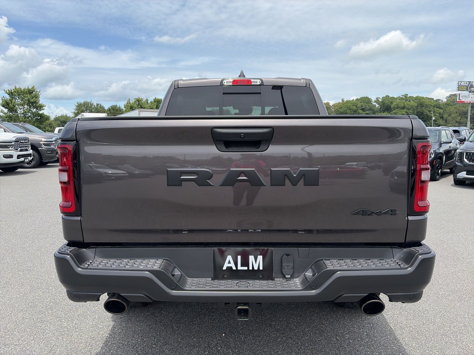 New 2026 Granite Crystal Metallic Clear-Coat Exterior Paint RAM Warlock image 5
