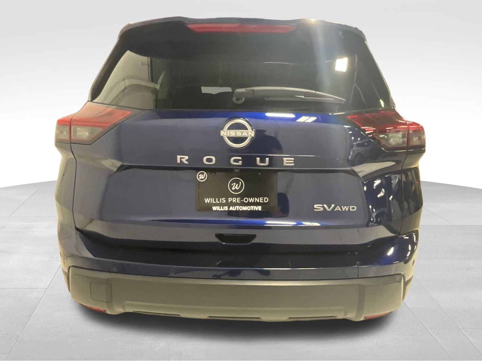 View vehicle photo 4