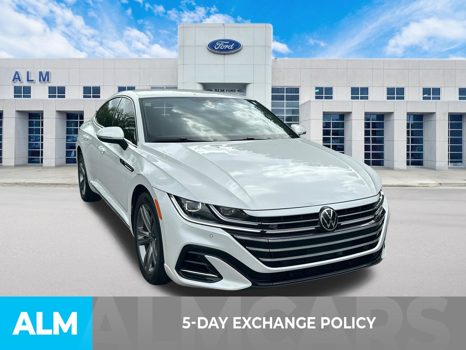 Used 2023 Opal White Pearl Effect Volkswagen 2.0T SE R-Line image 3
