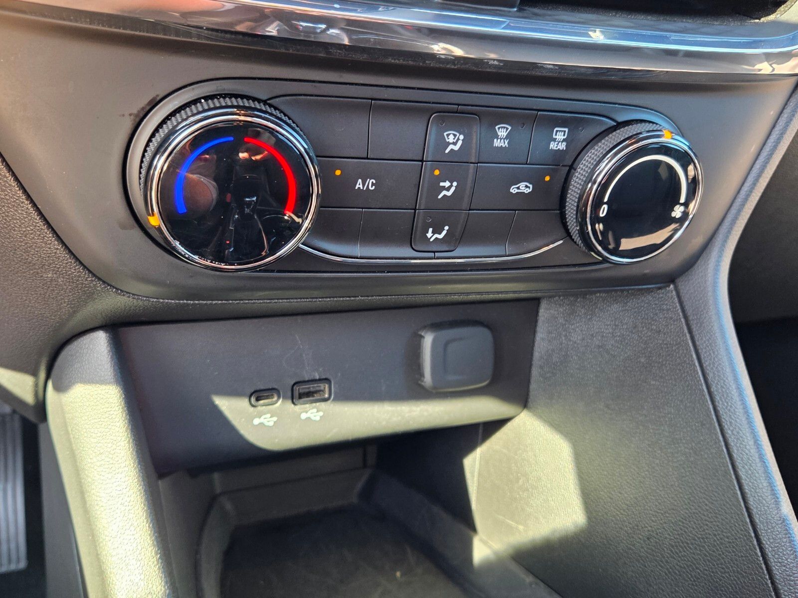 Used 2025 Gray Metallic Buick Preferred image 21