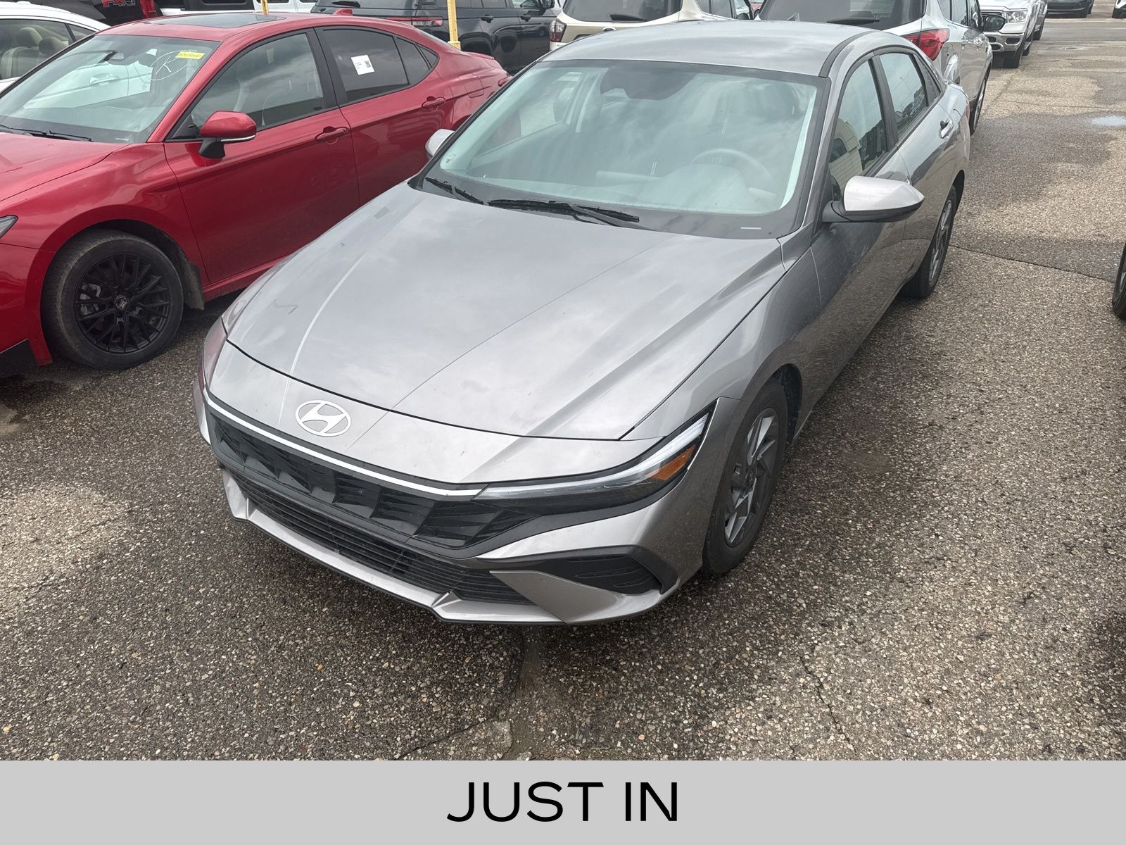 2024 Hyundai Elantra SEL FWD