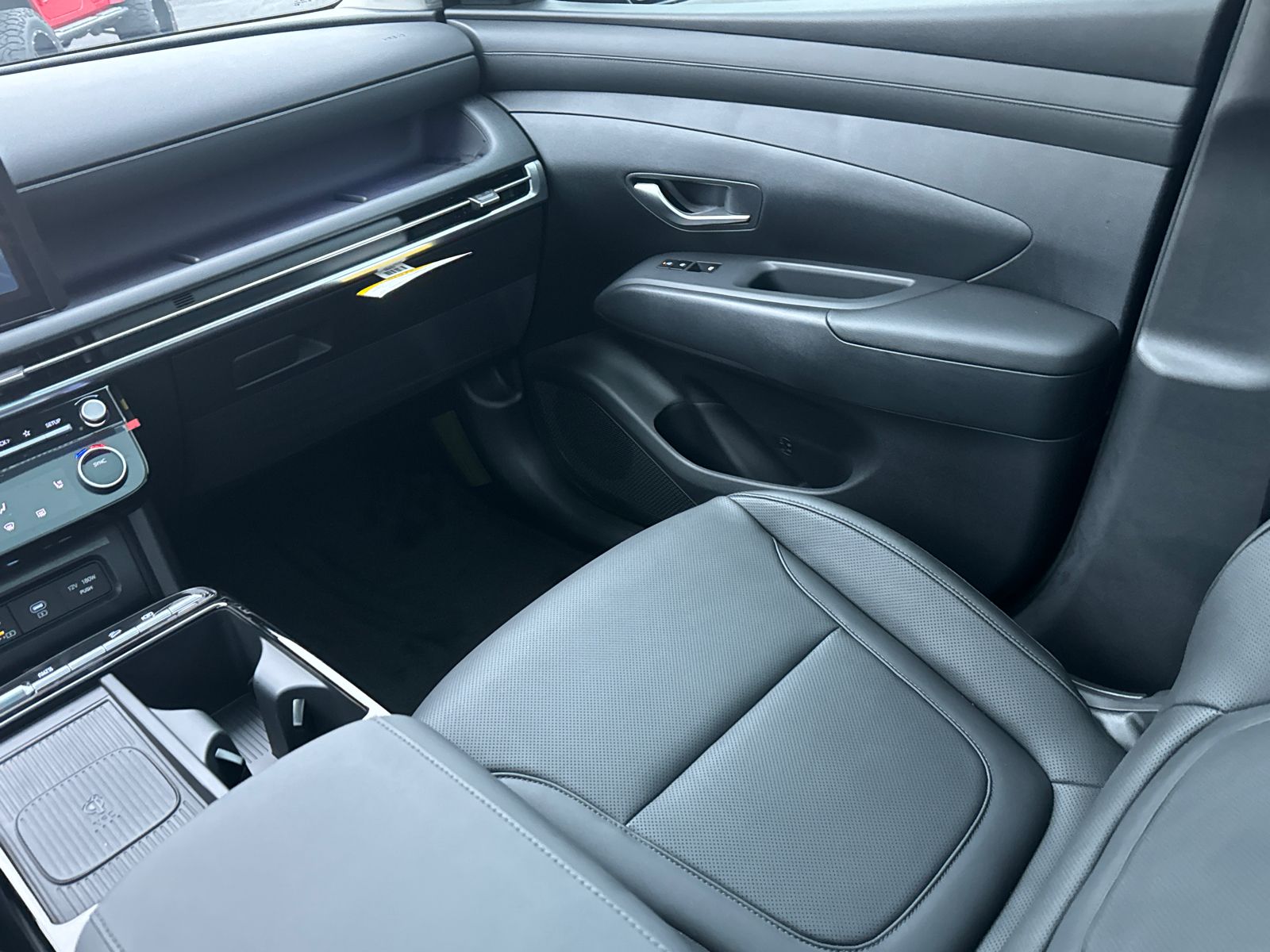 2025 Hyundai Tucson Hybrid SEL Convenience photo 18