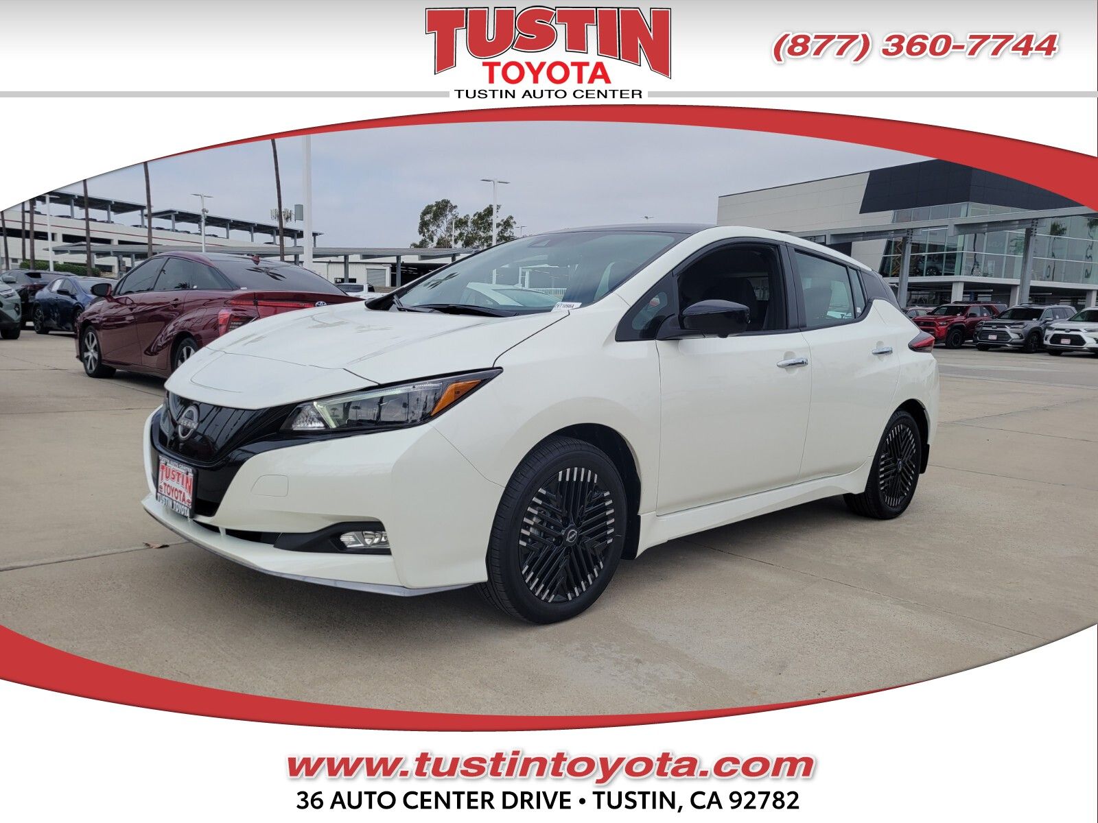 Super Black/Pearl White 2025 Nissan LEAF SV Plus FWD Hatchback Front-Wheel Drive Automatic