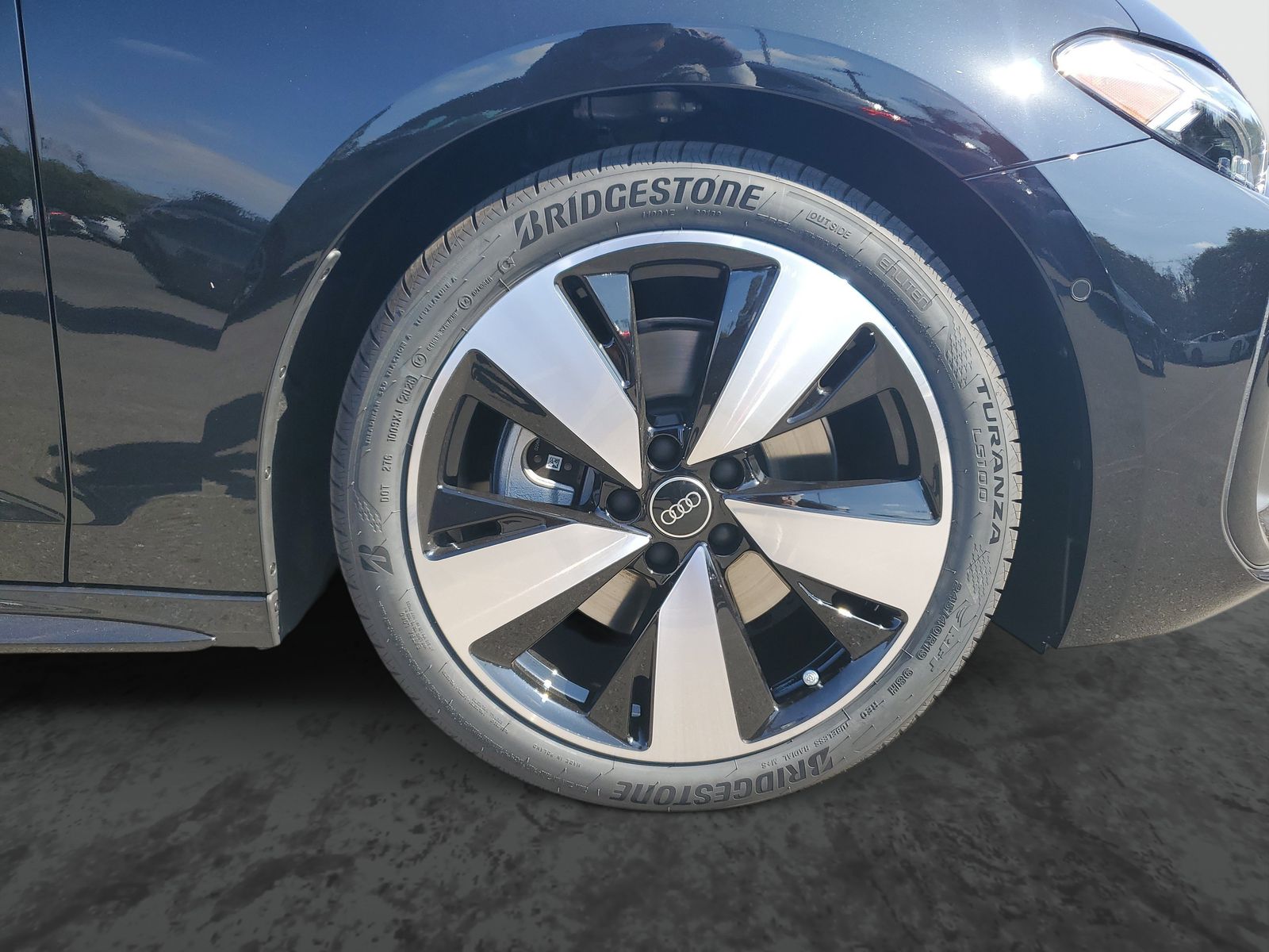 Vehicle photo