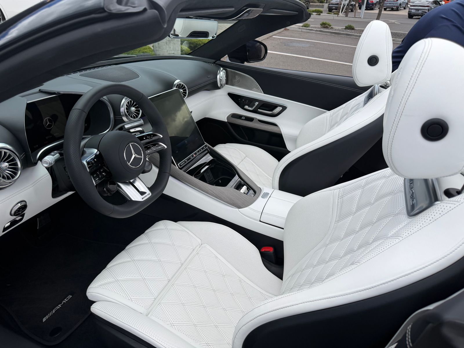 2026 Mercedes-Benz SL-Class SL 63 AMG® — full photo 8 of 12
