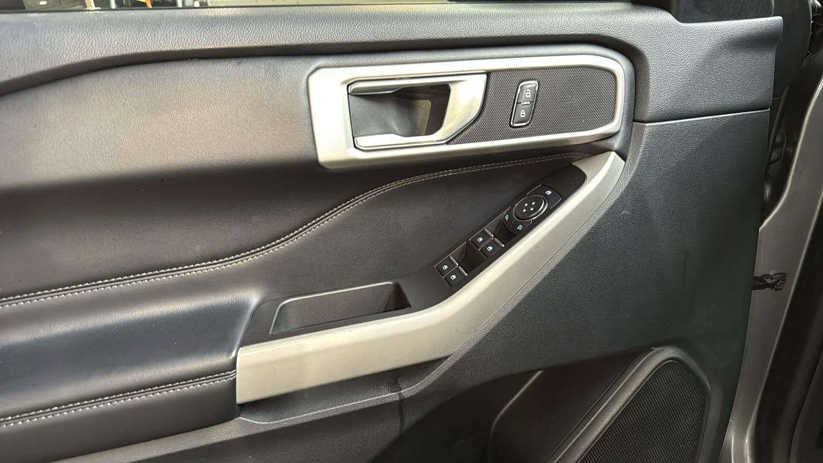 Used Car 2022 Ford Explorer  Xlt For Sale Under $30,000 In Austin, Texas