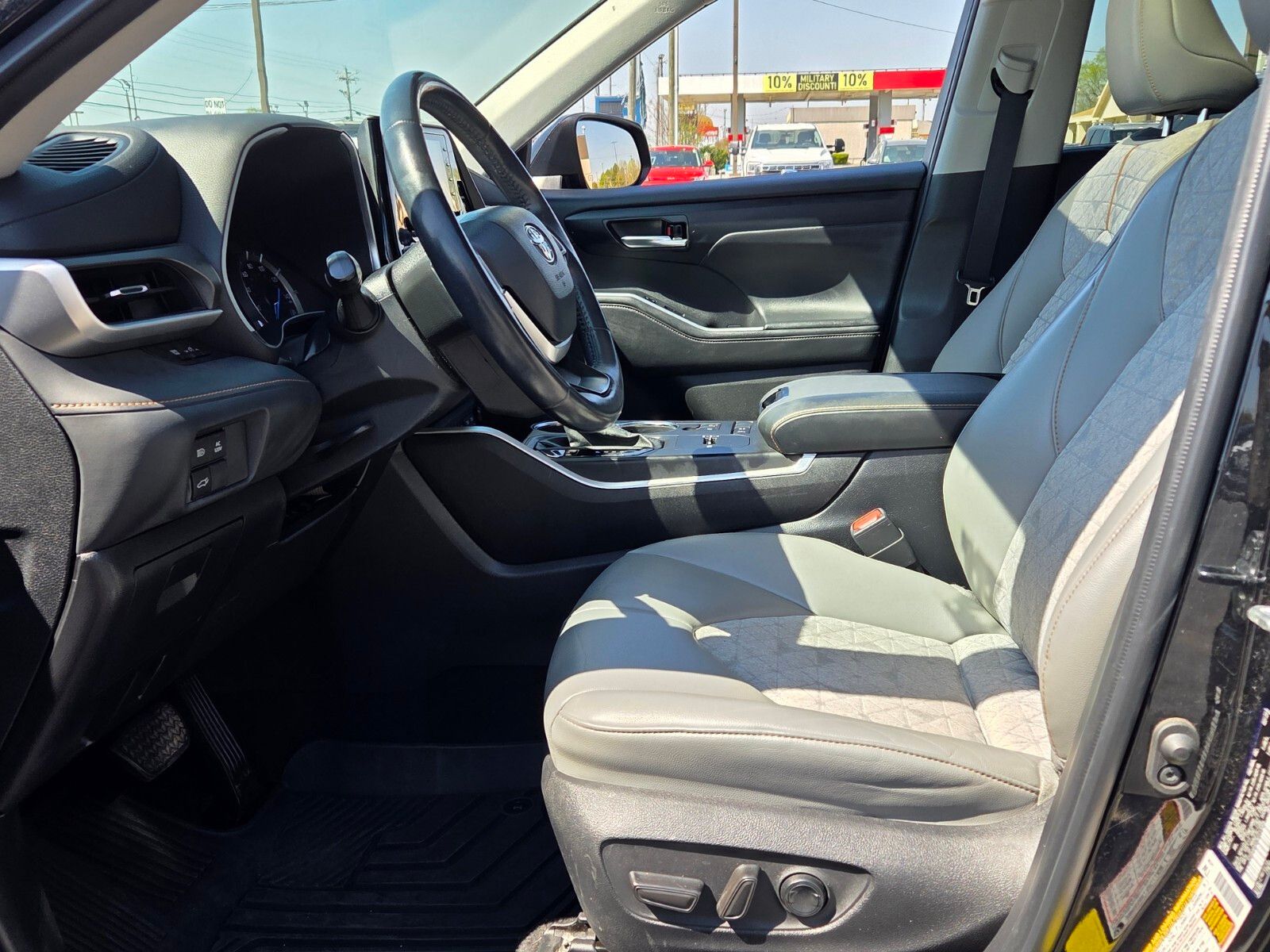 Used 2022 Midnight Black Metallic Toyota Bronze Edition image 5
