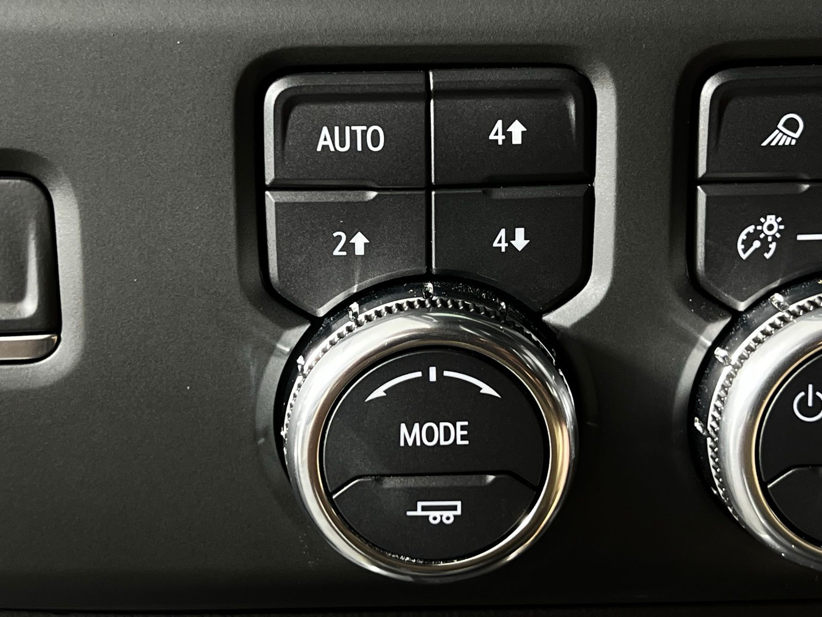 Thumbnail: 2024 GMC Sierra 2500 - 25