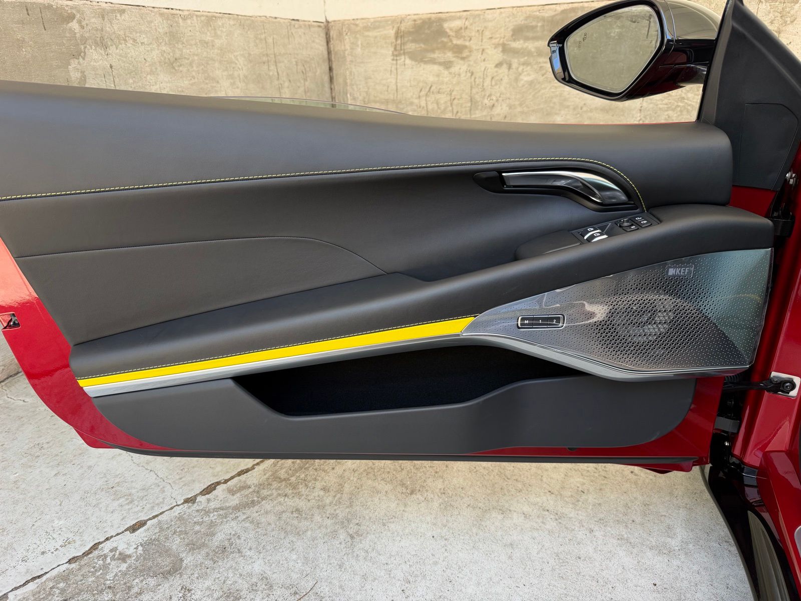 2026 Lotus Emira - Photo 17