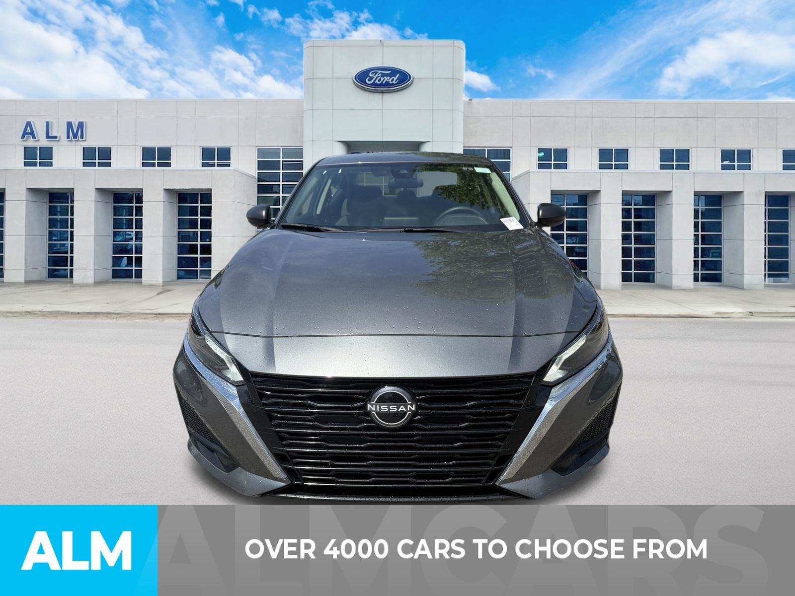 Used 2025 Gray Nissan 2.5 SV image 2