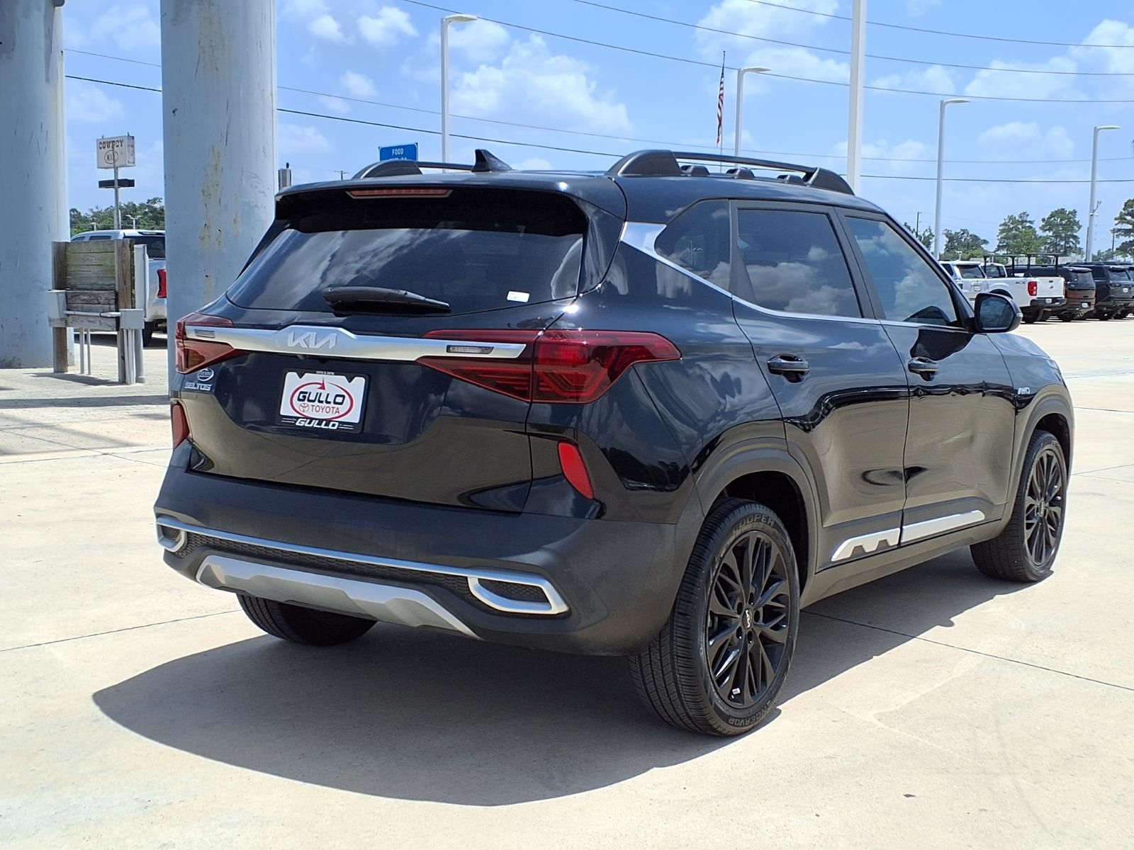 2022 Kia Seltos Nightfall Black at Shottenkirk Kia Fort Bend