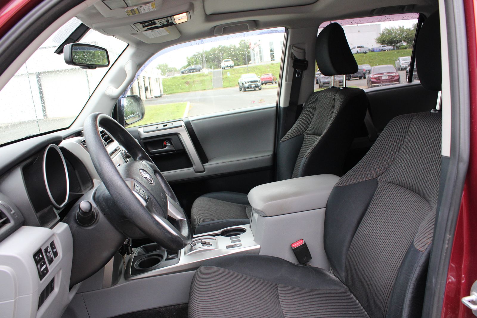 Used 2011 Red Toyota SR5 image 12