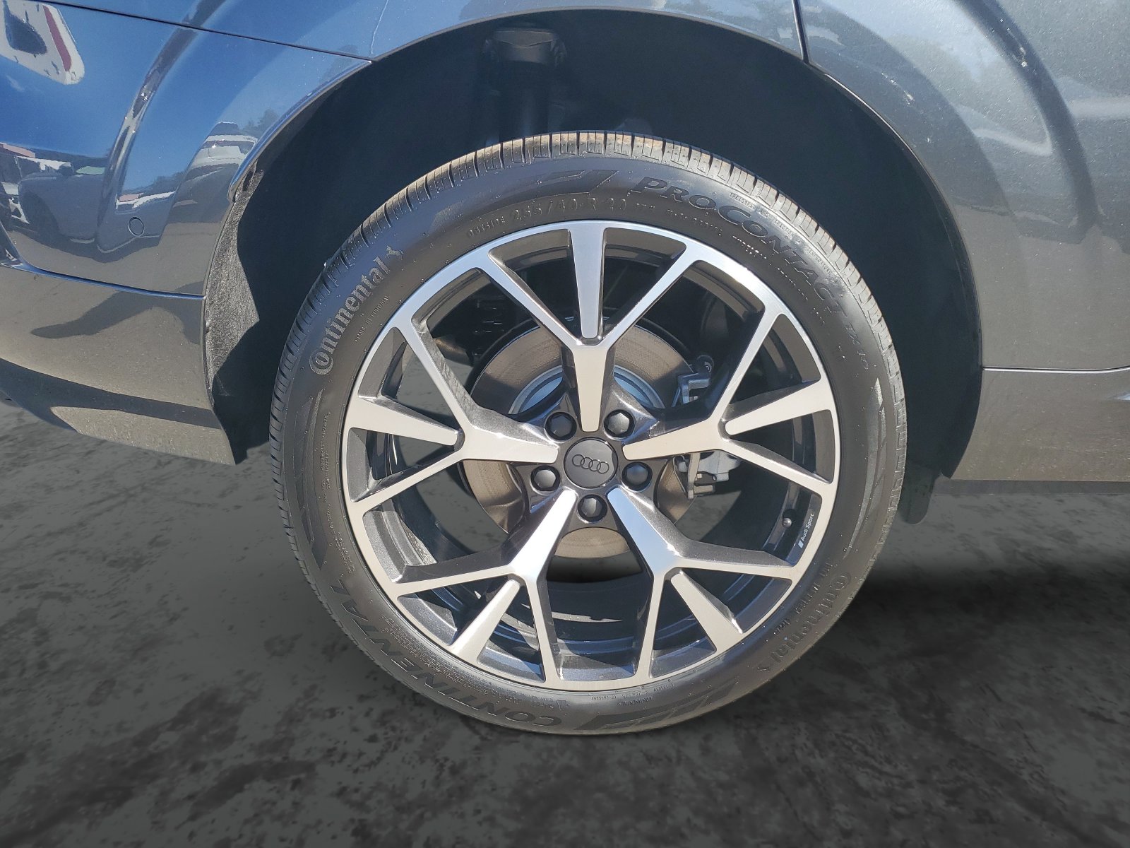 Vehicle photo