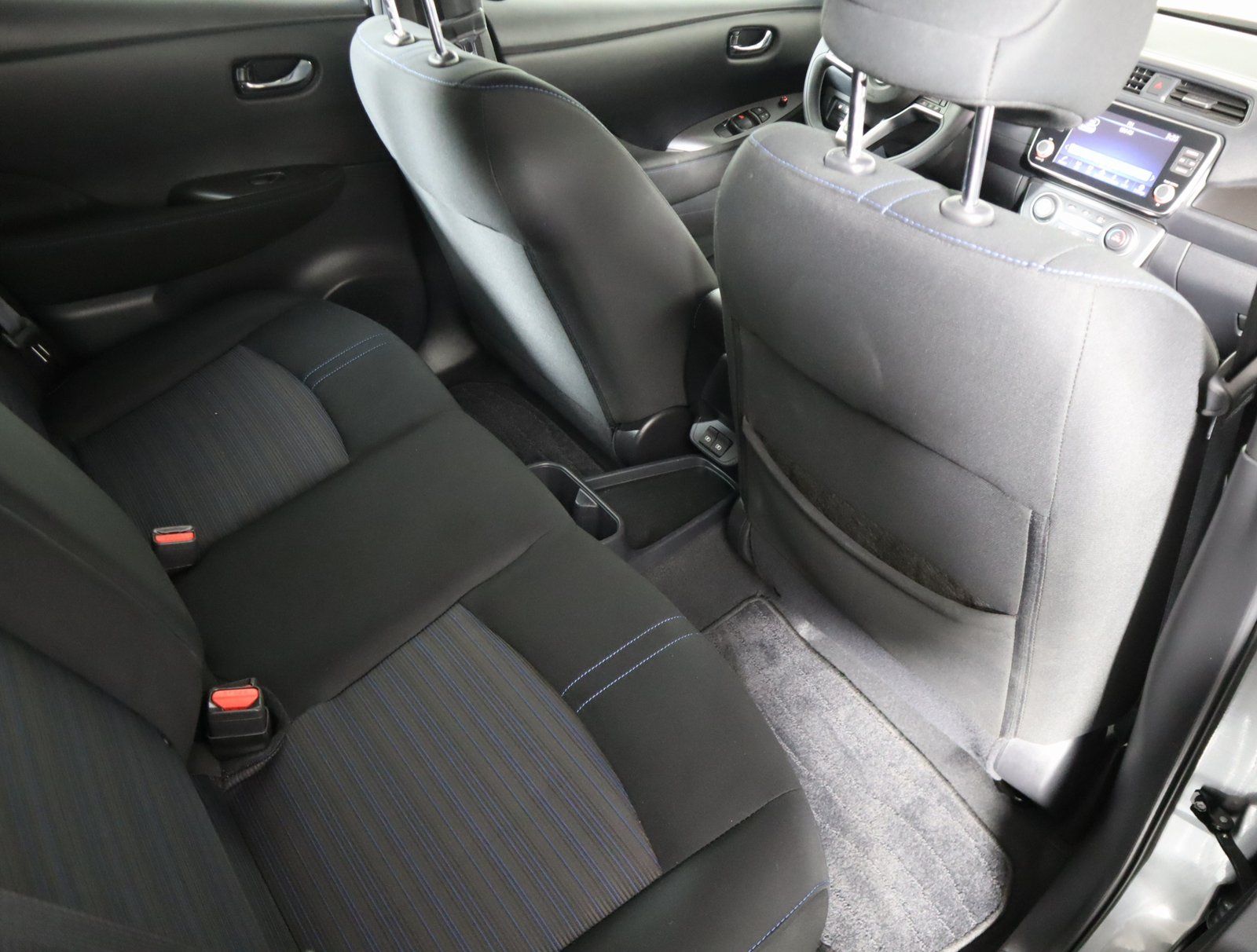 2023 Nissan LEAF S photo
