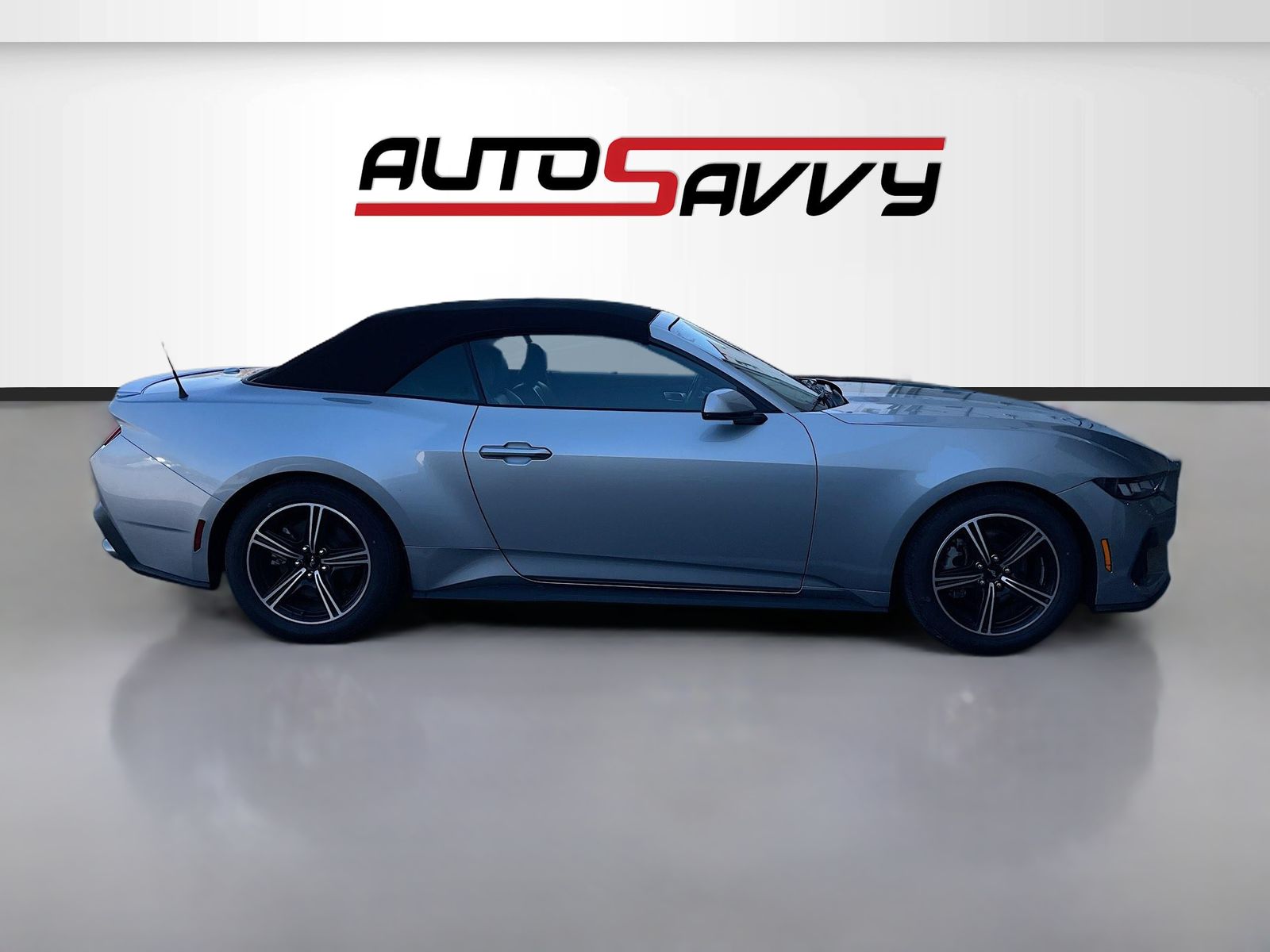 Used 2024 Silver Ford EcoBoost Premium image 8