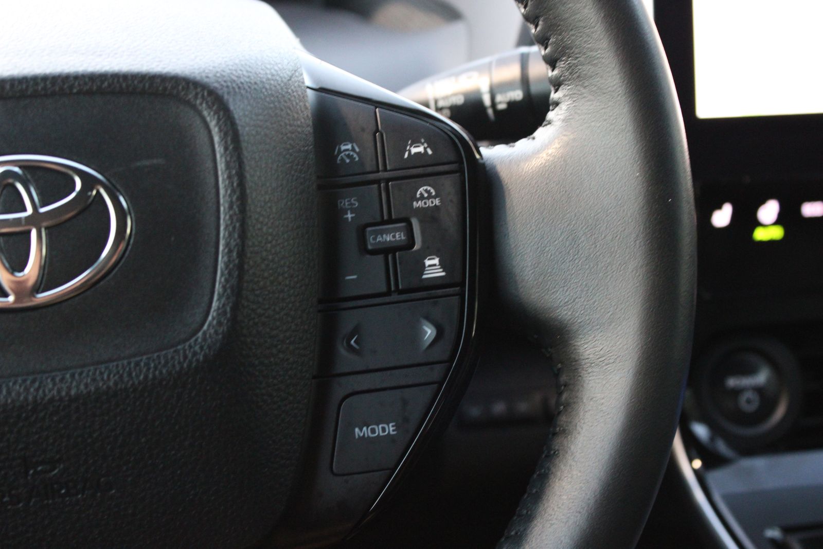 Used 2023 Beige Toyota XLE image 27