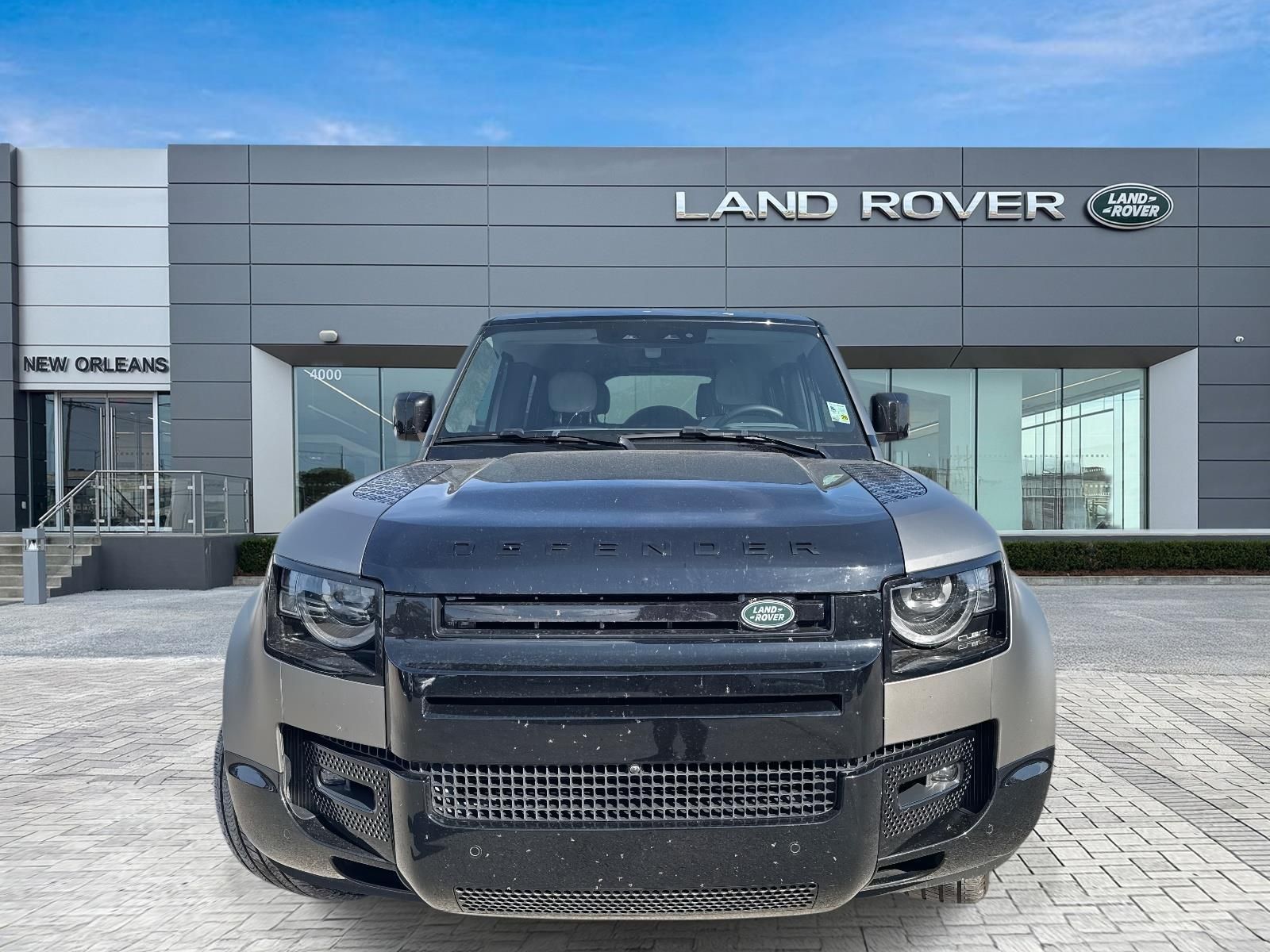 View vehicle photo 4