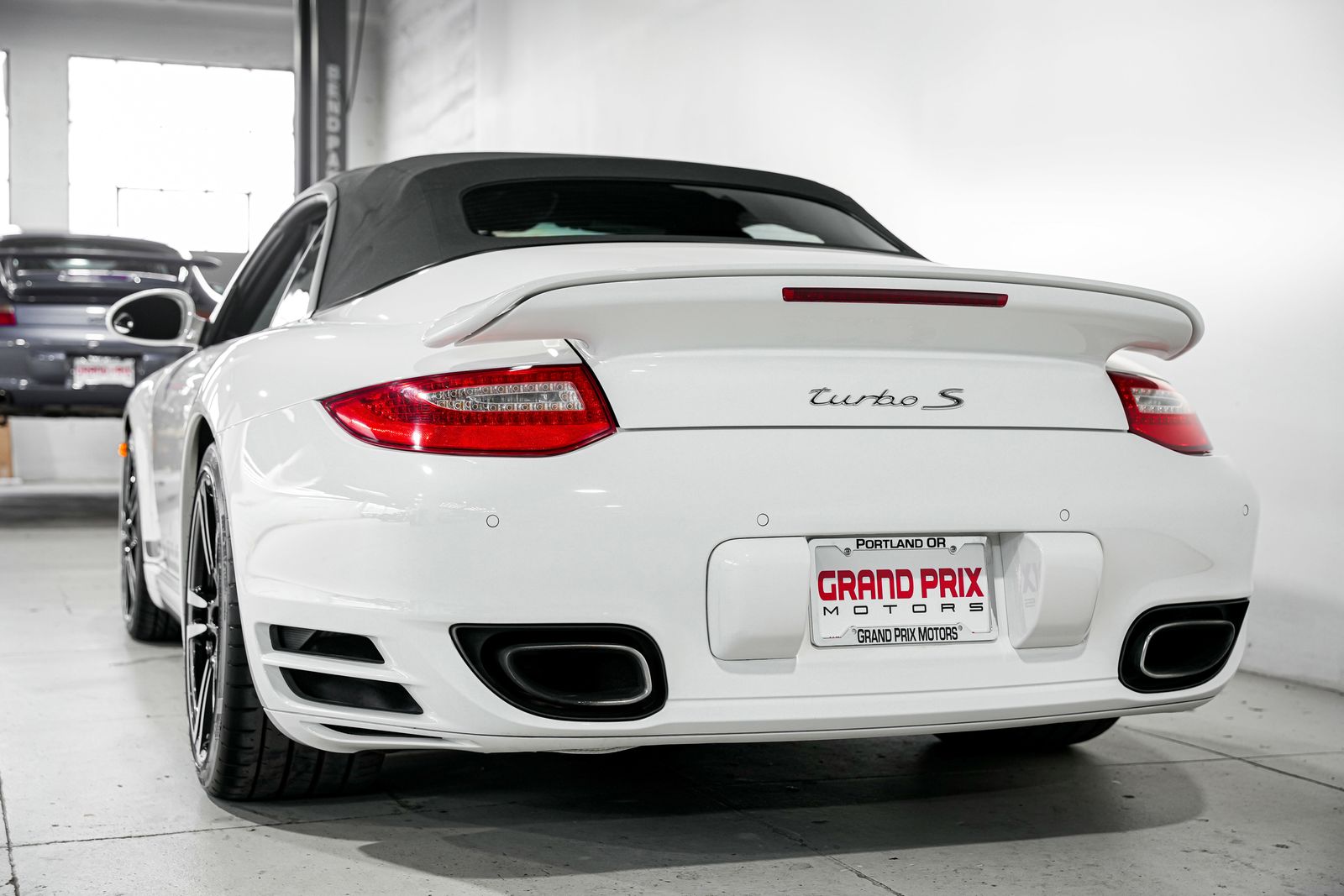 2011 Porsche 911 Turbo S — photo 38