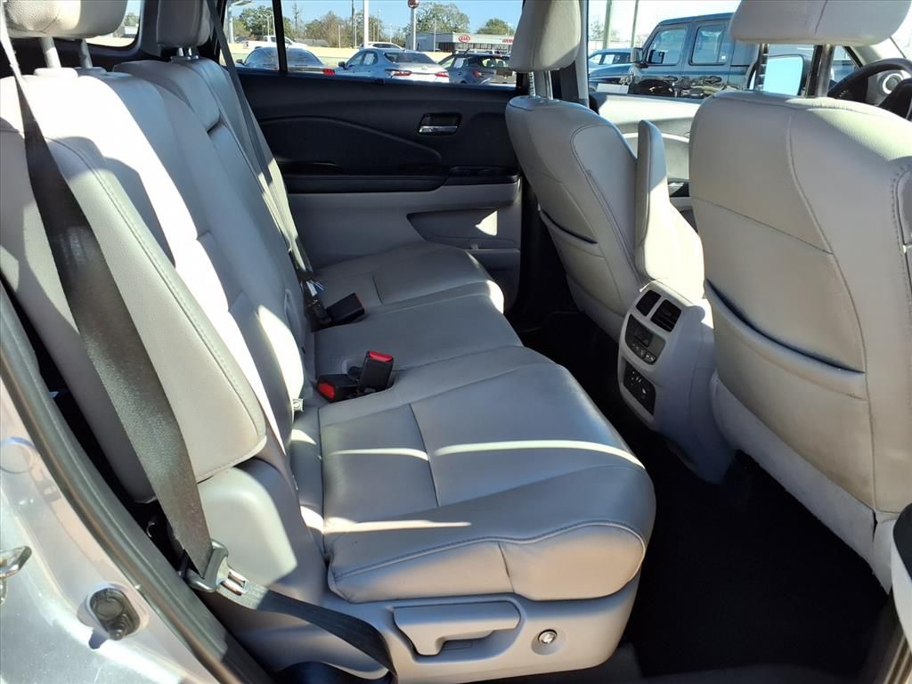 2018 Honda Pilot EX-L Silver at Shottenkirk Kia Fort Bend