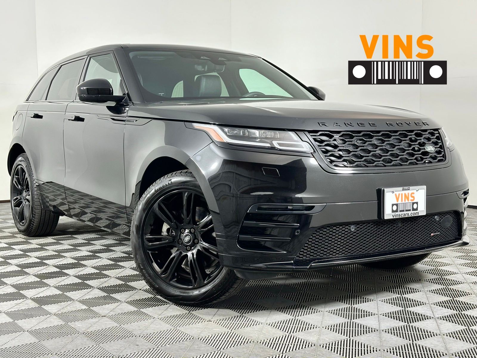 2023 Land Rover Range Rover Velar R-Dynamic S's photo