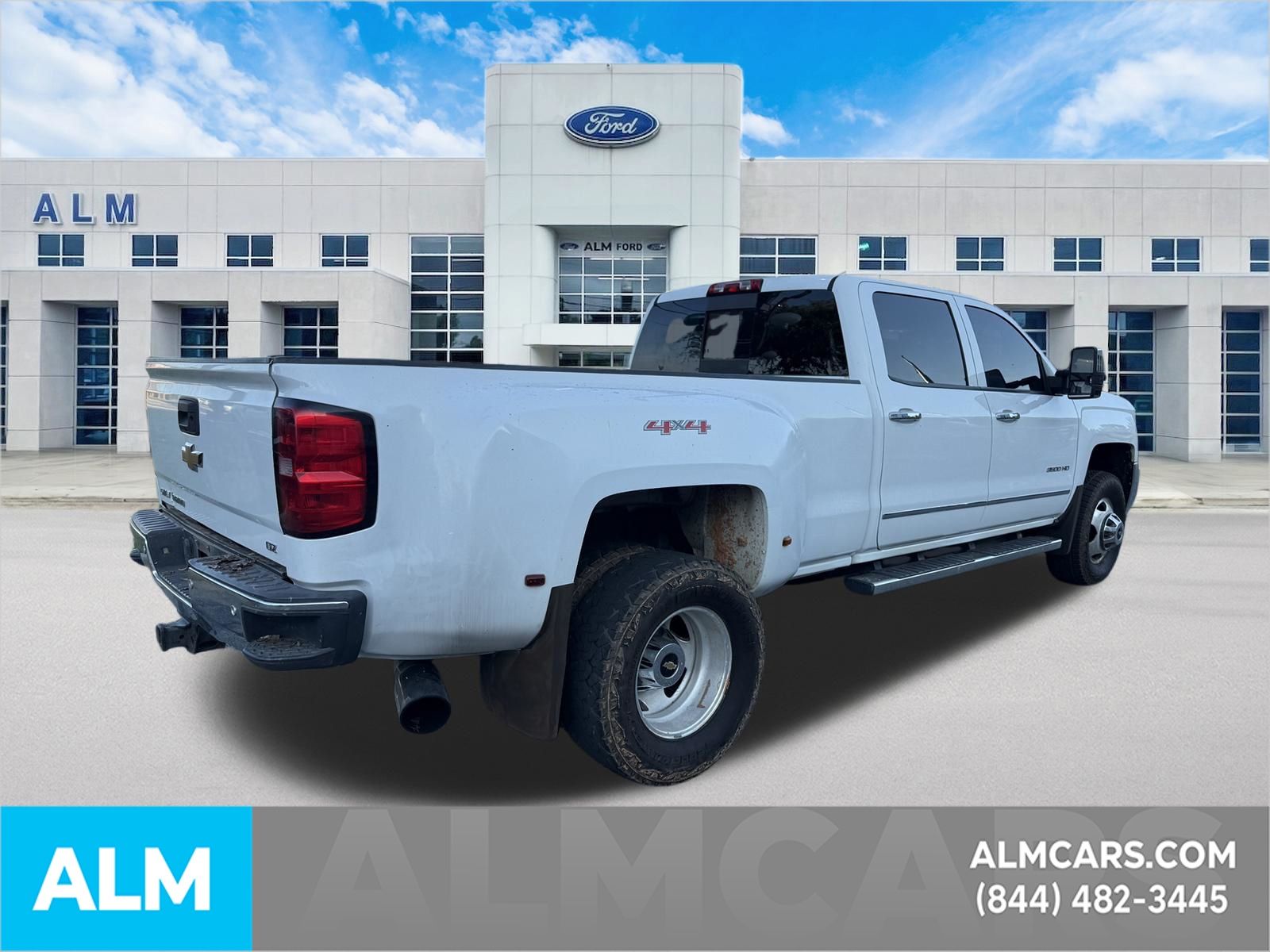 Used 2015 White Chevrolet LTZ image 9