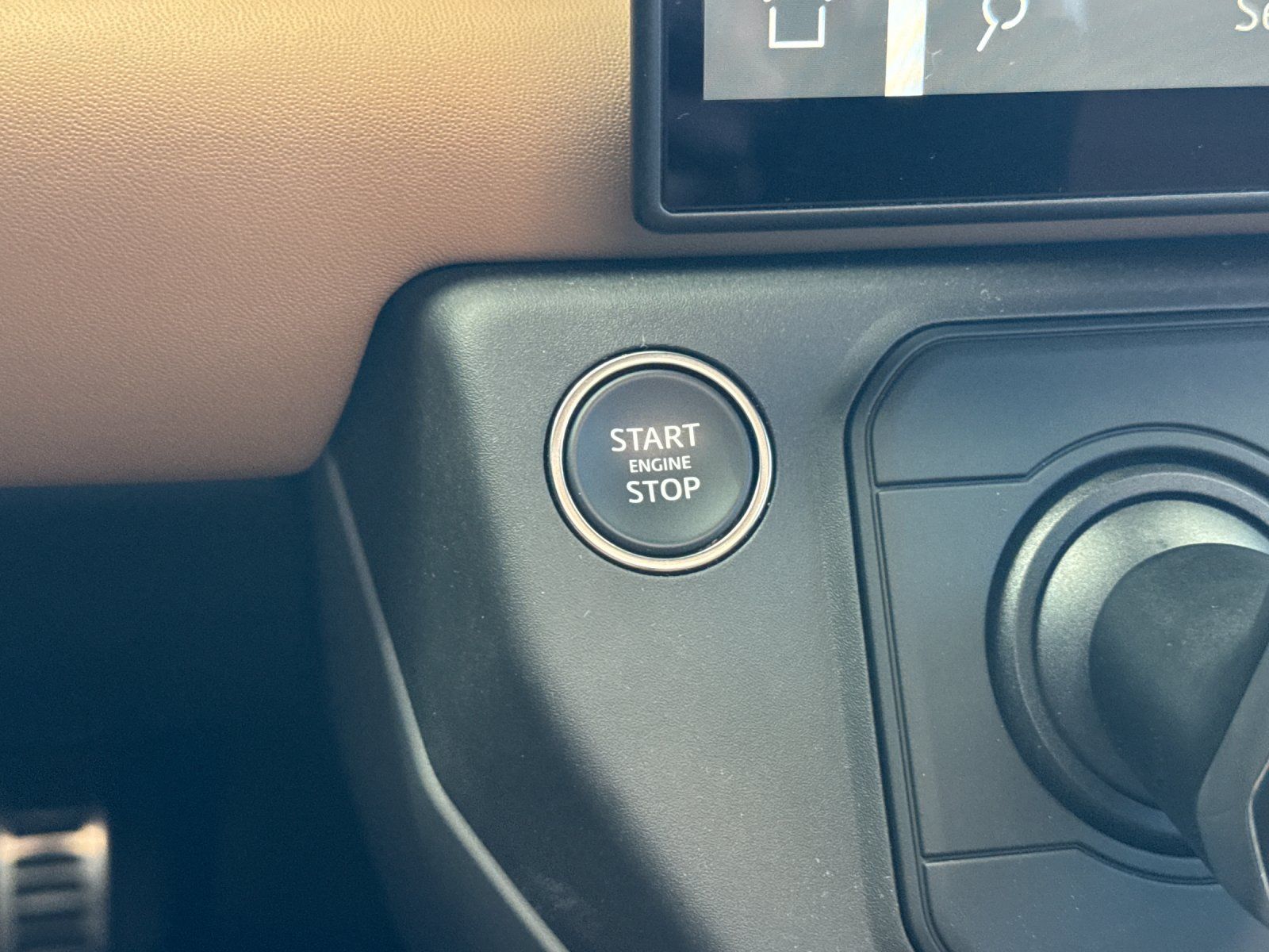 2026 Land Rover Defender 130 X — full photo 22 of 28