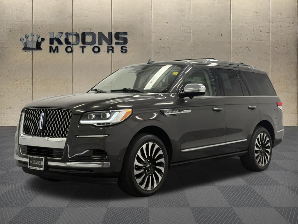 Black (Chroma Caviar Dark Gray Metallic Clearcoat) 2023 Lincoln Navigator SUV / Crossover Four-Wheel Drive Automatic