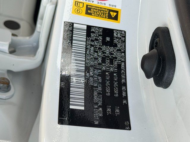 Used 2019 Blizzard Pearl Toyota Limited Platinum image 30