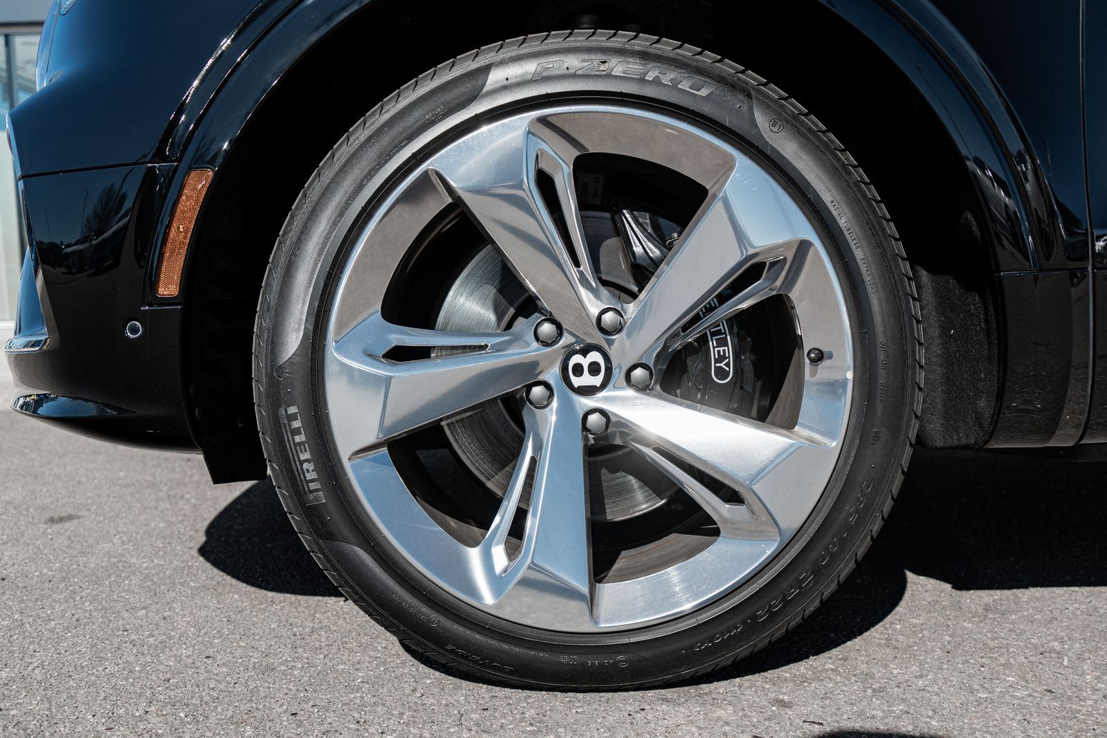 2024 Bentley Bentayga Base - Photo 6