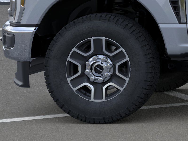 New 2026 Glacier Gray Metallic Tri-Coat Ford Lariat image 19