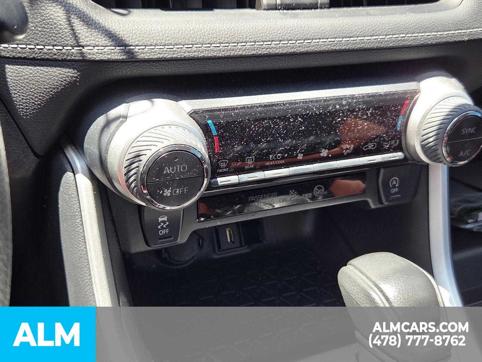 Used 2022  Toyota XLE image 11