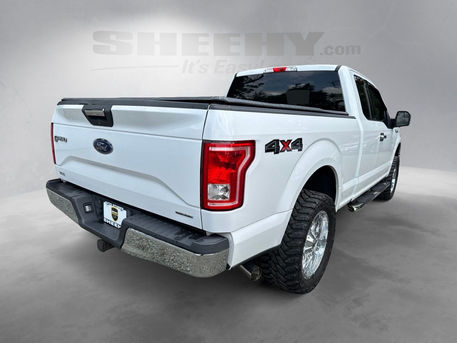 Used 2015 Oxford White Ford XLT image 8