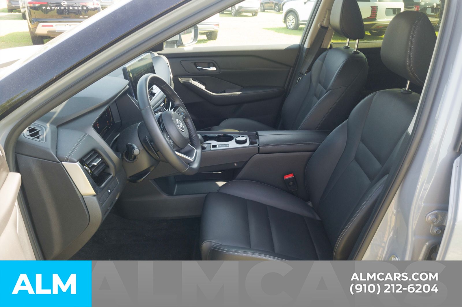 Used 2024 Gray Nissan SL image 7