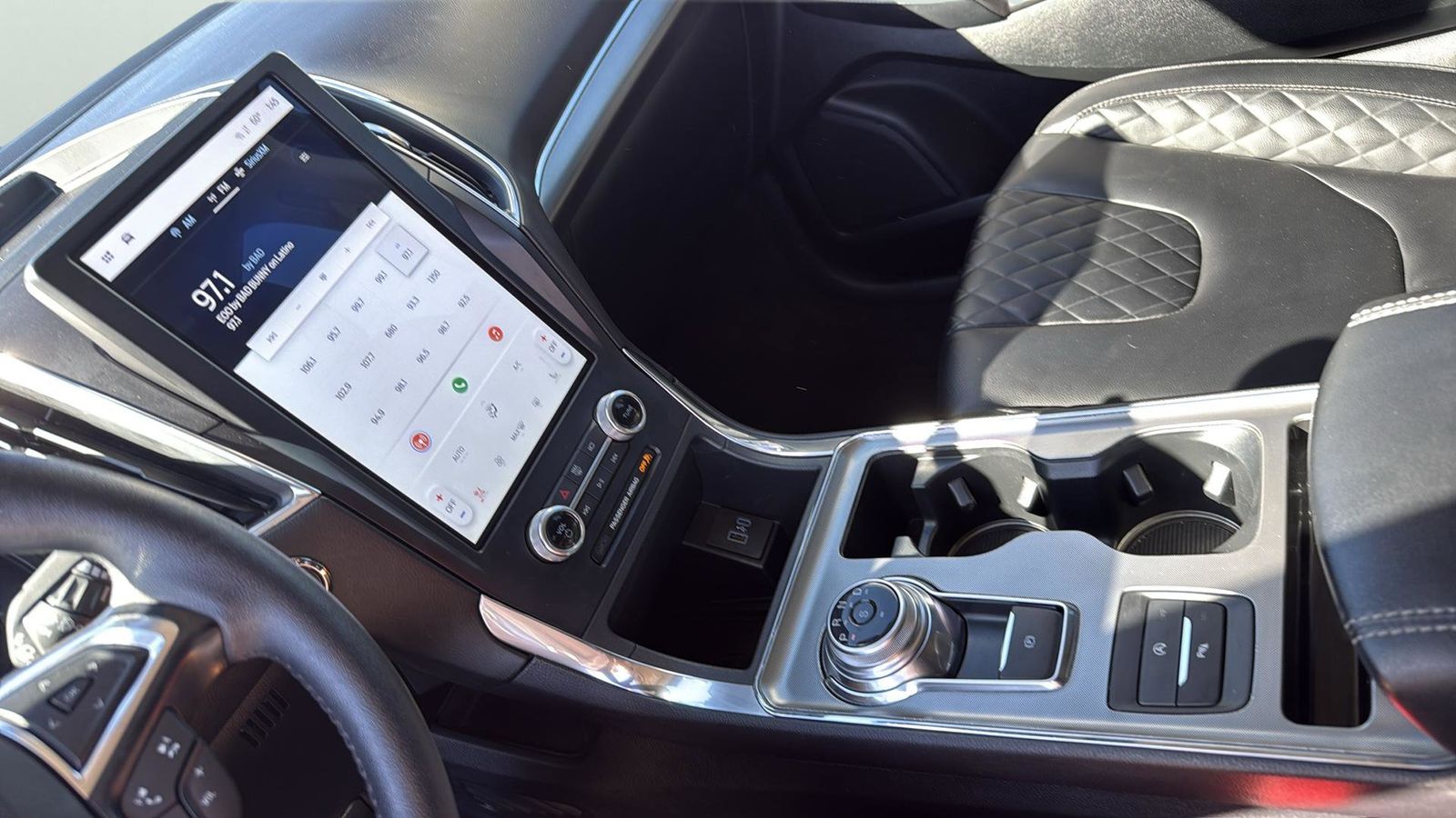 Used Car 2024 Ford Edge  Titanium For Sale Under $30,000 In Austin, Texas