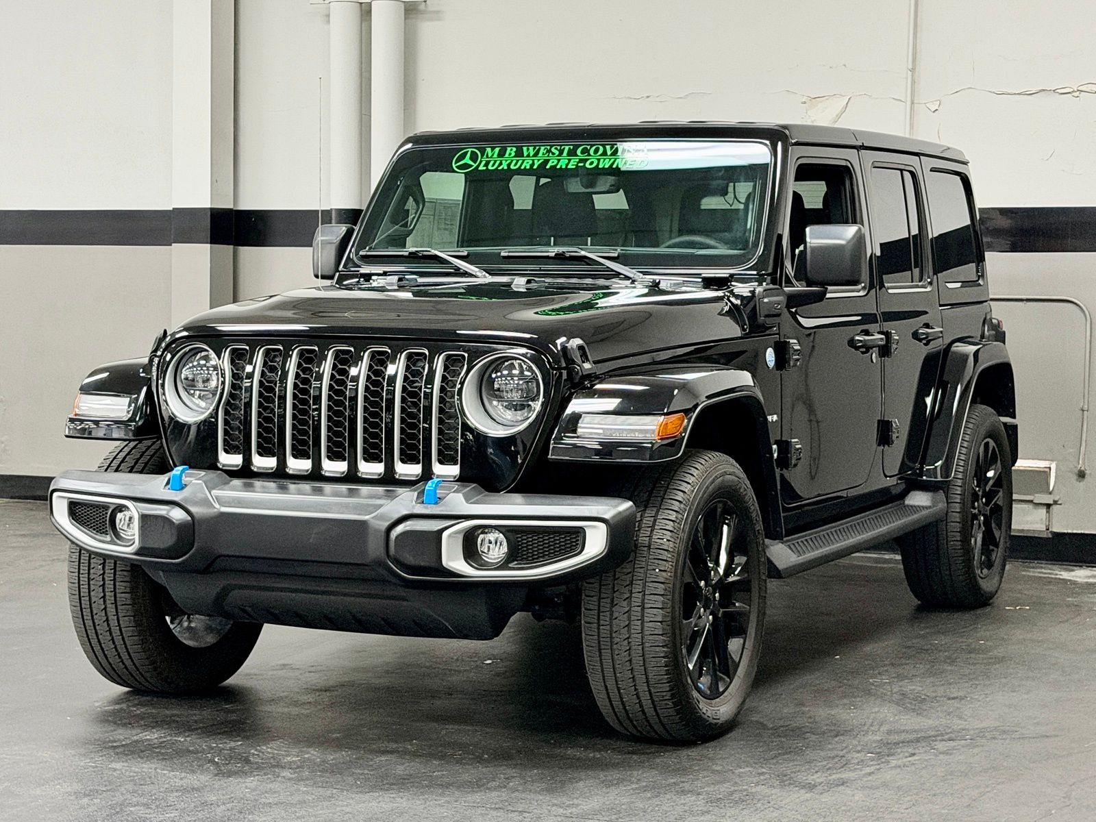 View vehicle photo 7