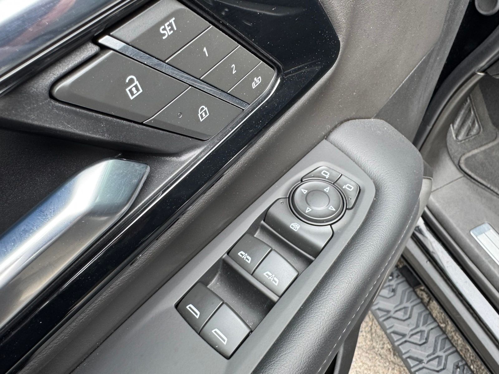 Used 2025 Chevrolet Suburban SUV