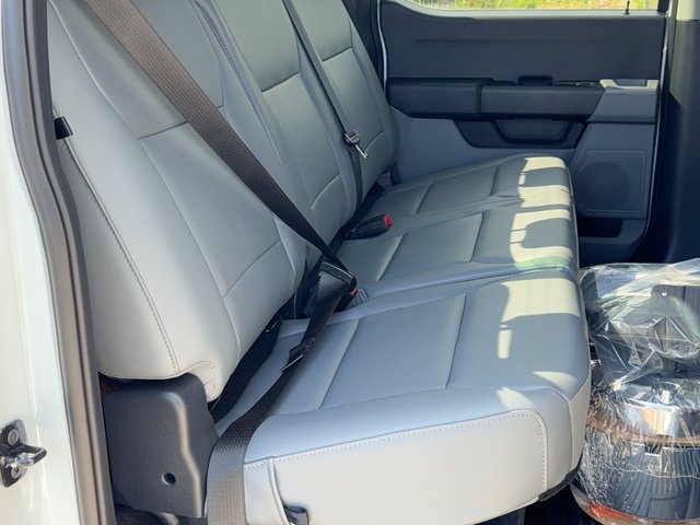 New 2026 Oxford White Ford XL image 14