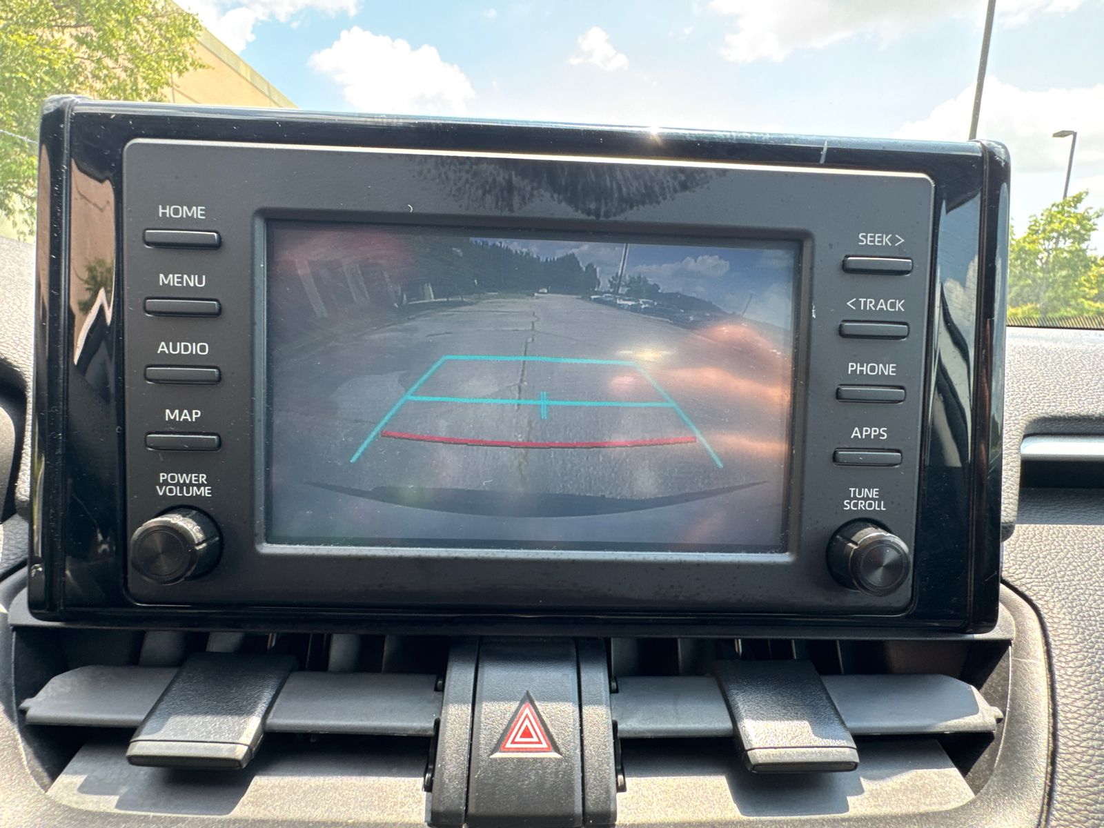 Used 2019 White Toyota LE image 28